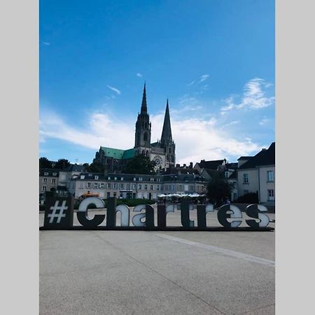 Le Nicole Lejlighed Chartres Eksteriør billede